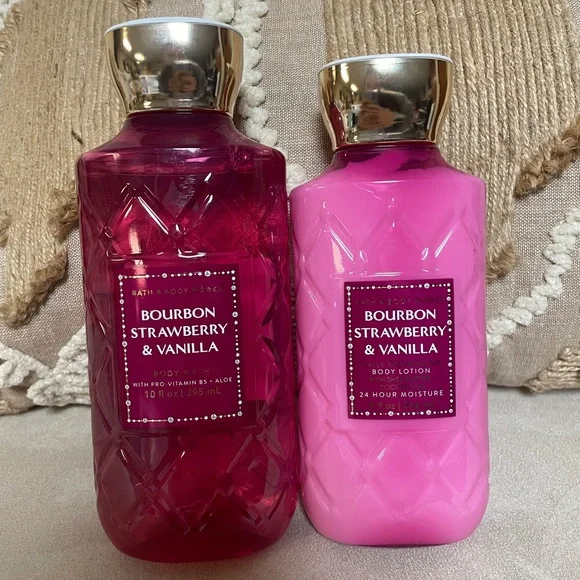 Bath Body Works Bath Body Bourbon Strawberry Vanilla Bath